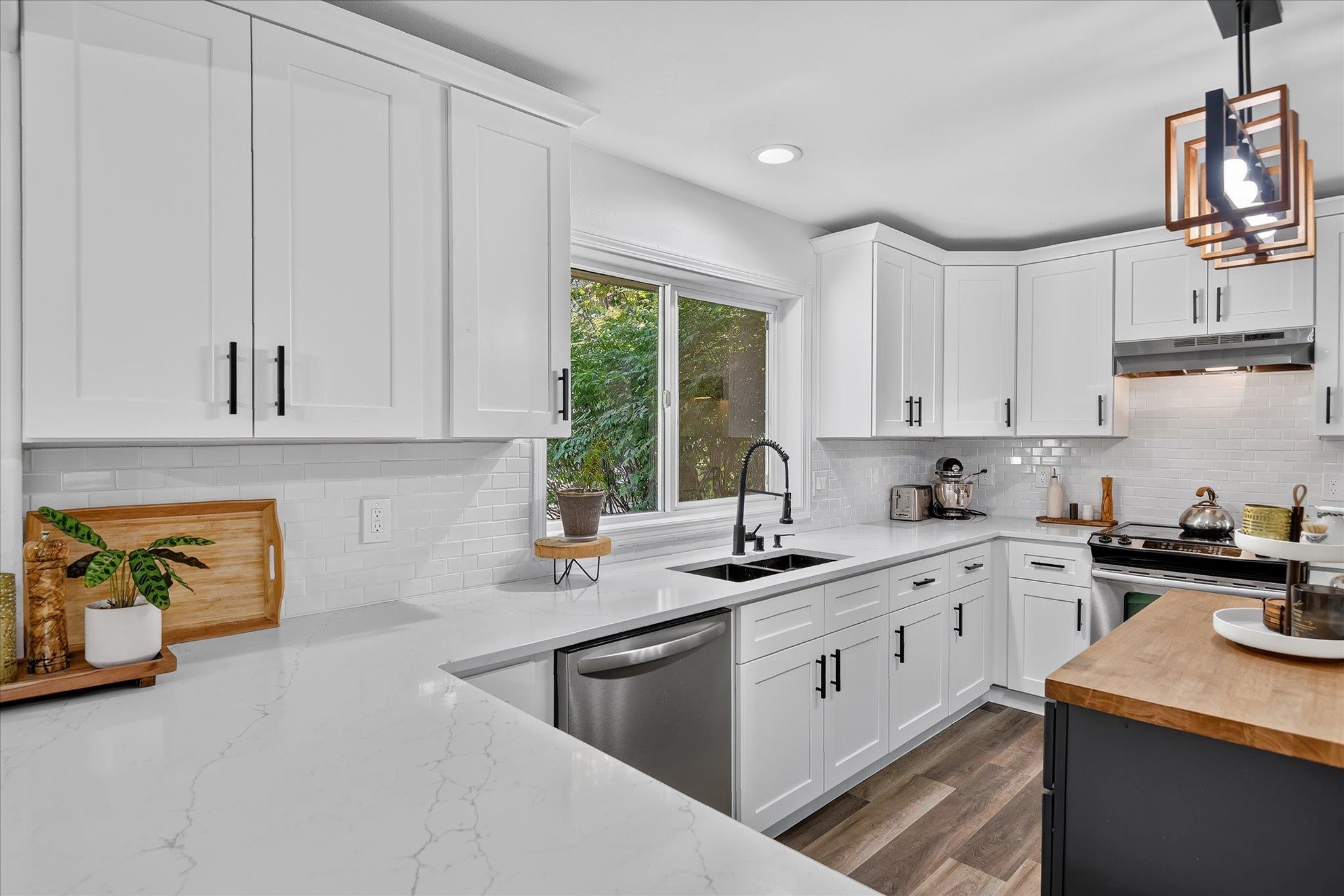 10108 N SEMINOLE Dr