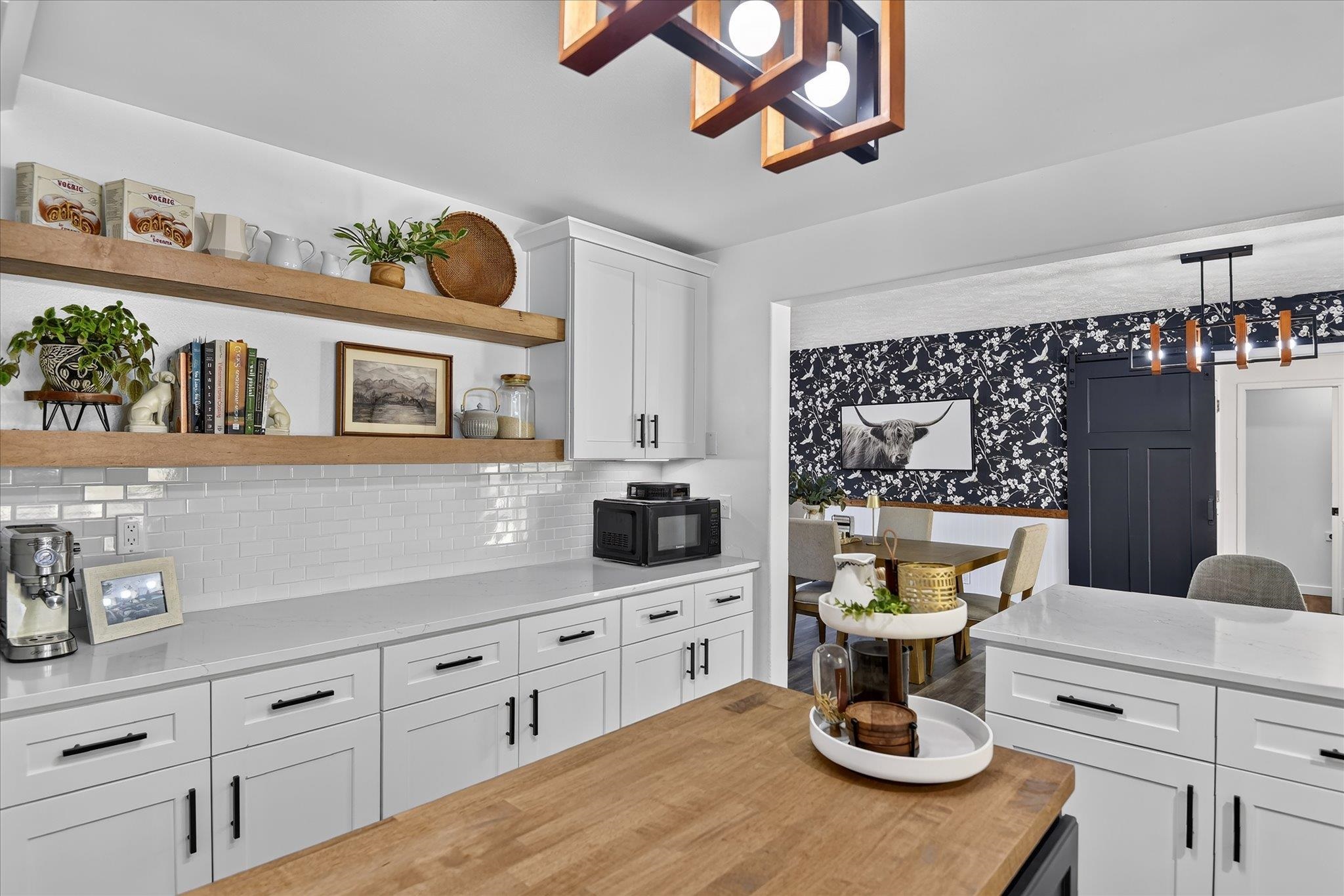 10108 N SEMINOLE Dr