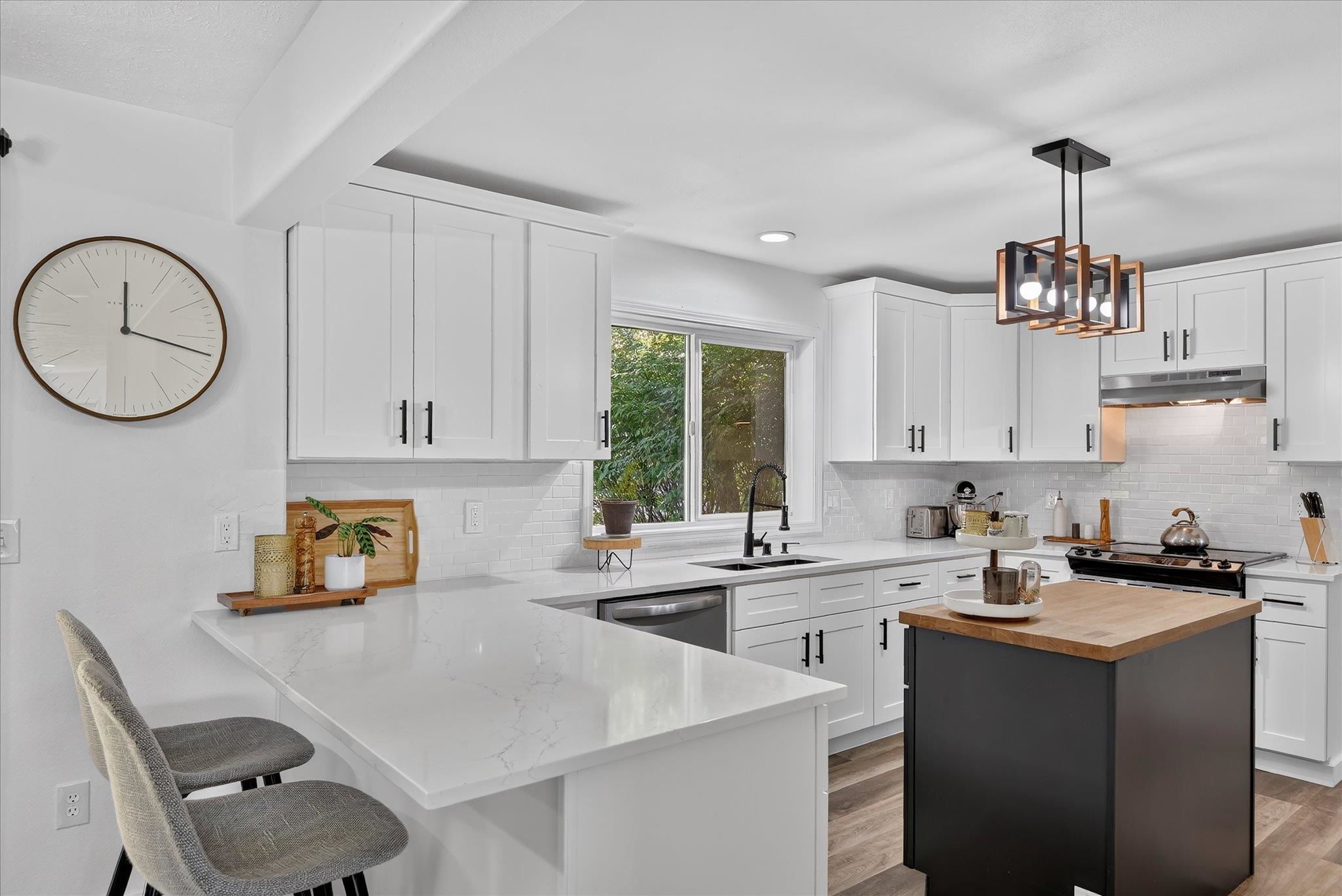 10108 N SEMINOLE Dr