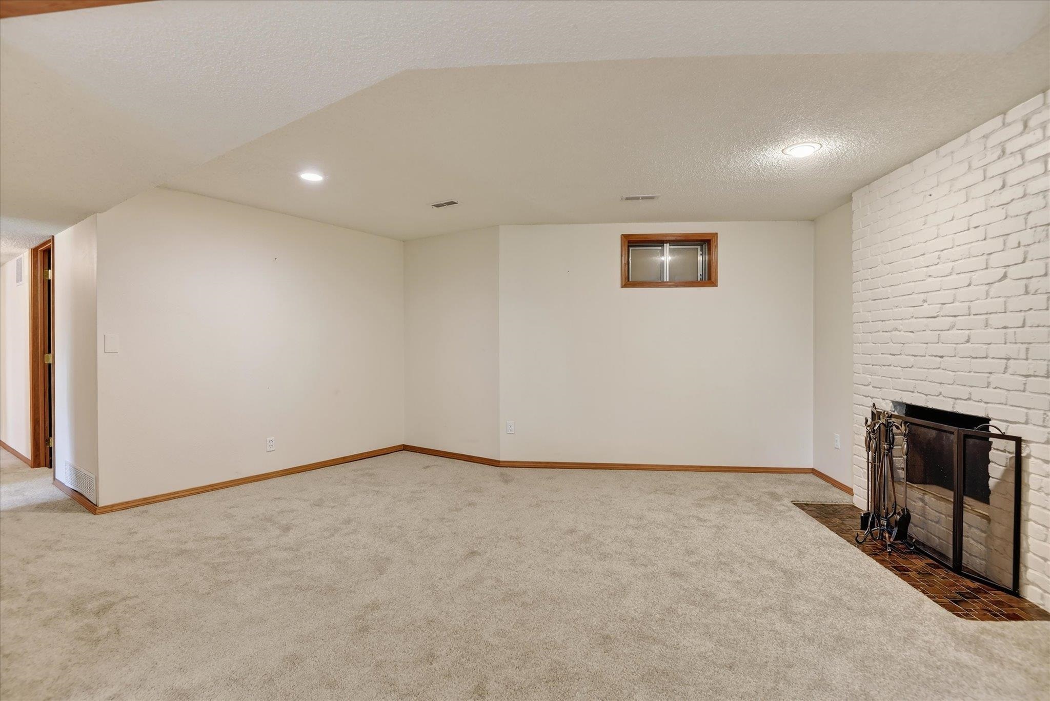 11325 E 45TH Ave
