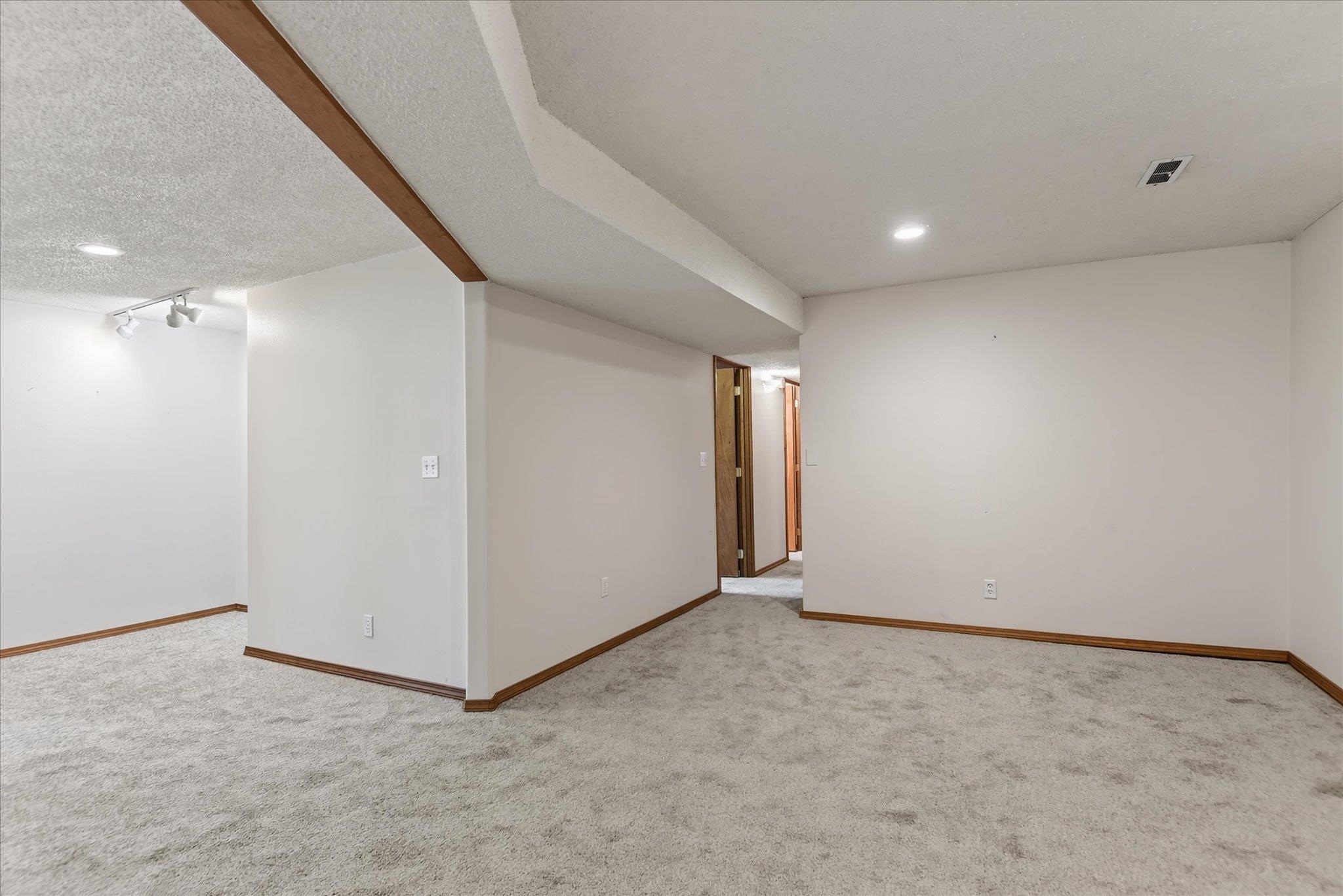 11325 E 45TH Ave