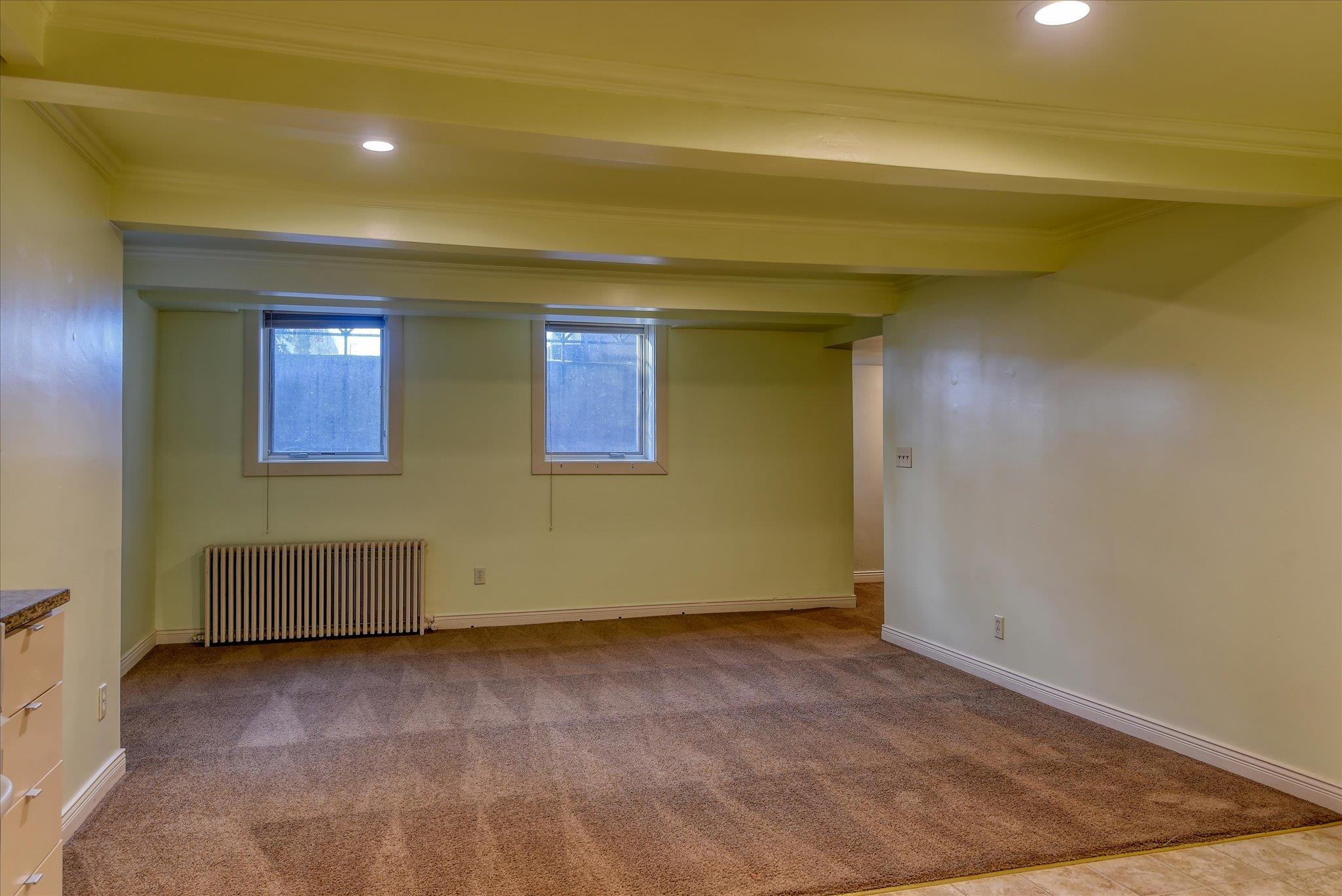 2425 W Pacific Ave