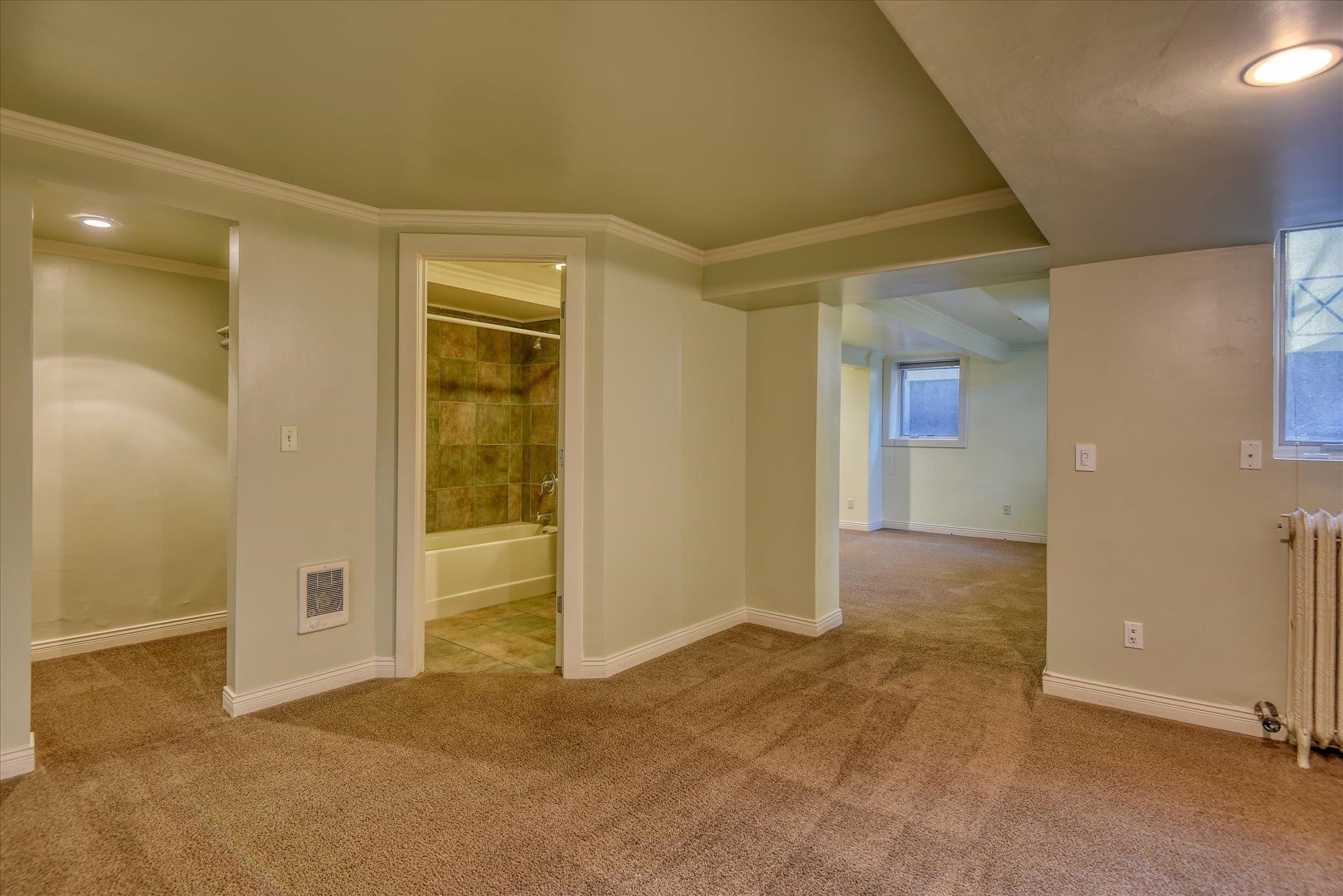 2425 W Pacific Ave
