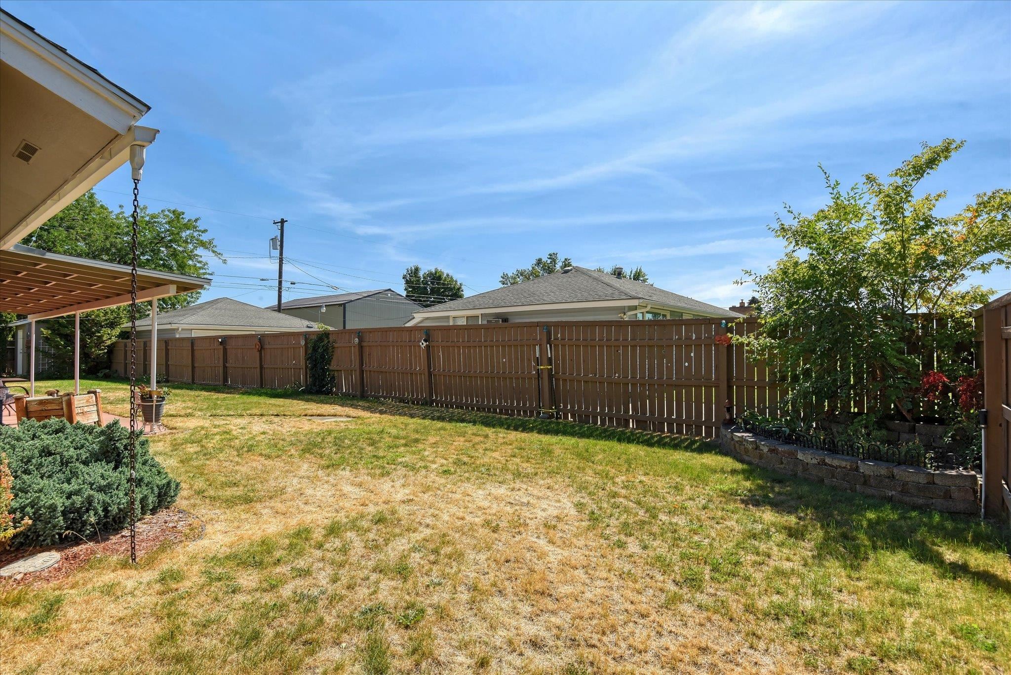 534 E COZZA Dr