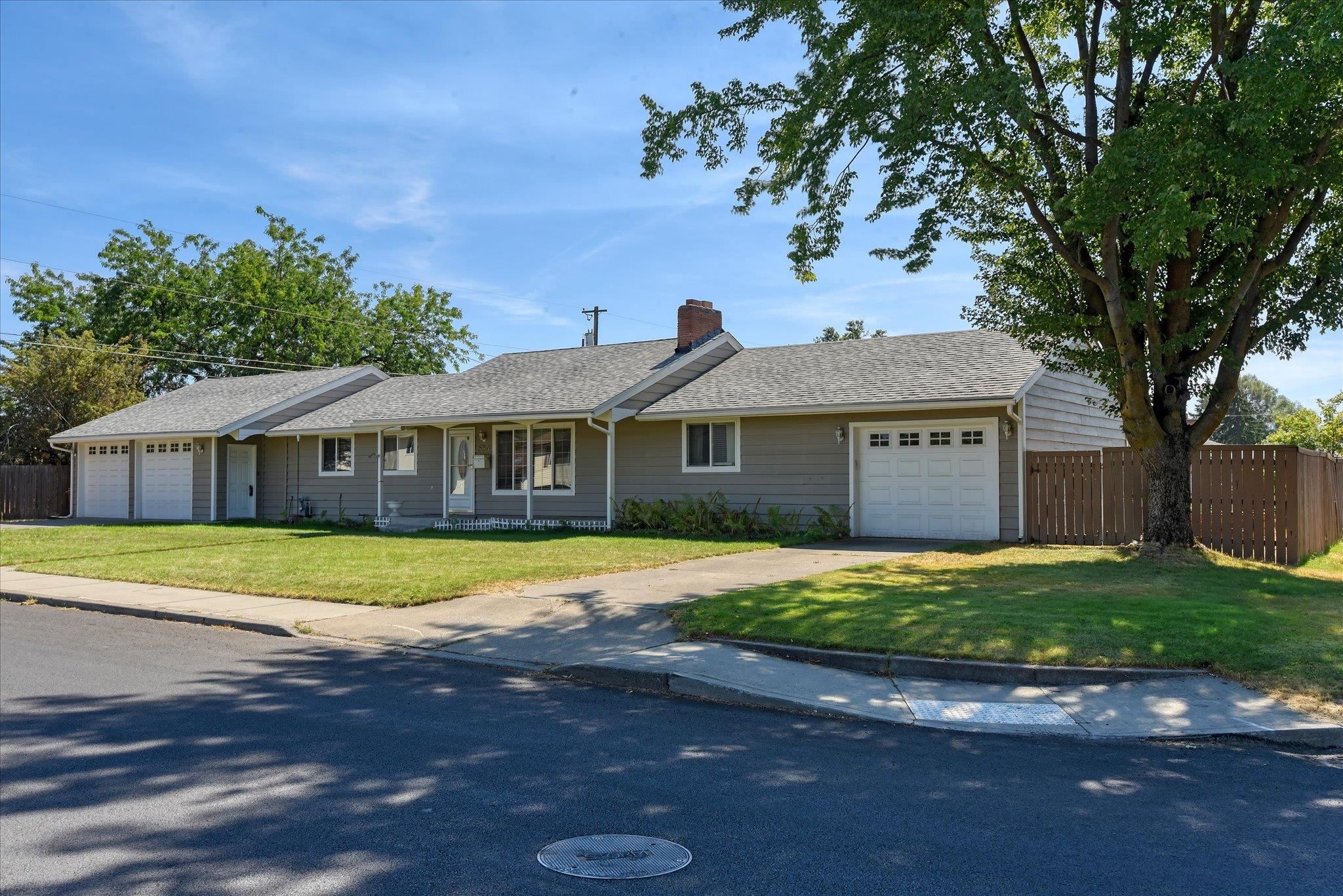 534 E COZZA Dr