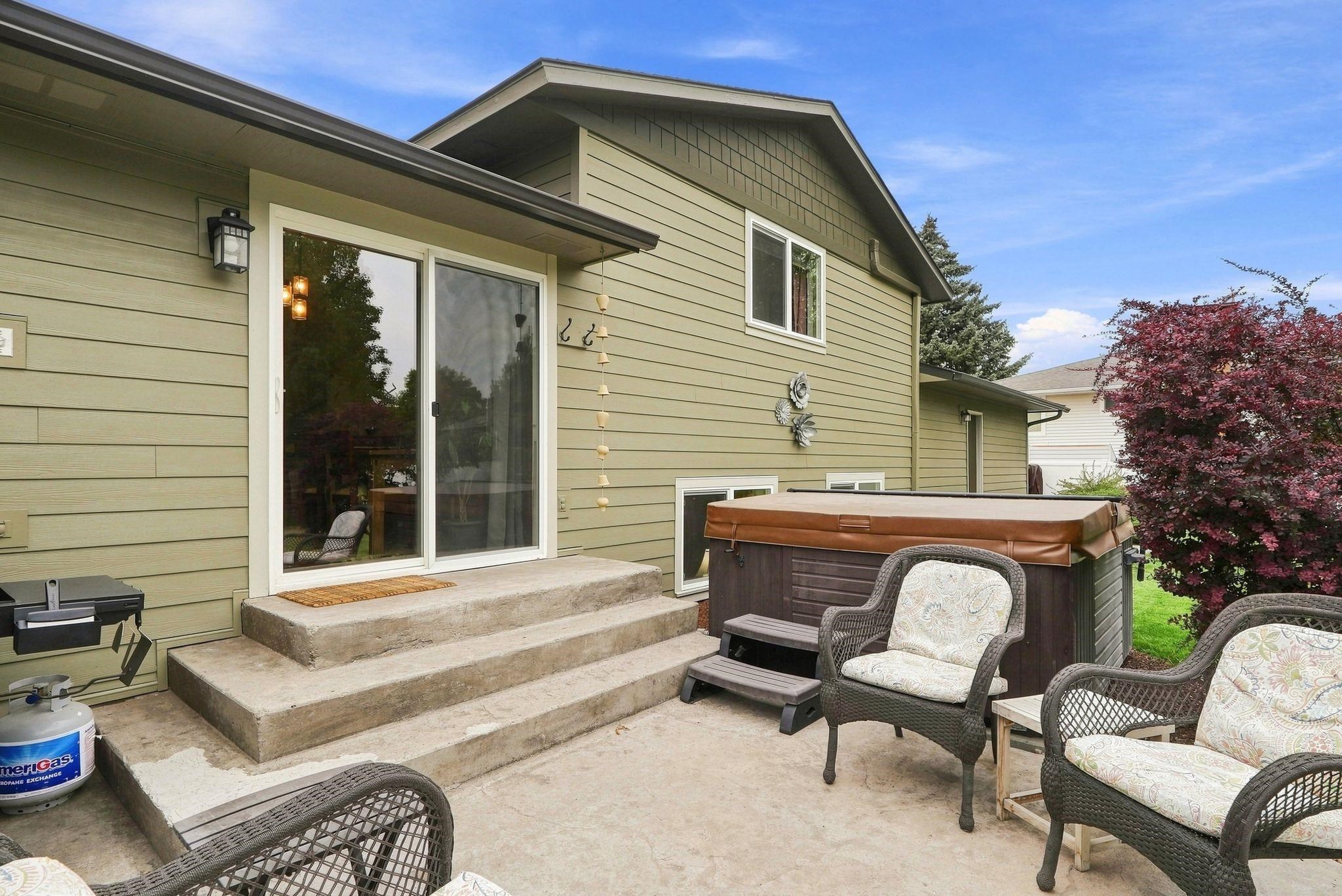 3625 S LORETTA Dr