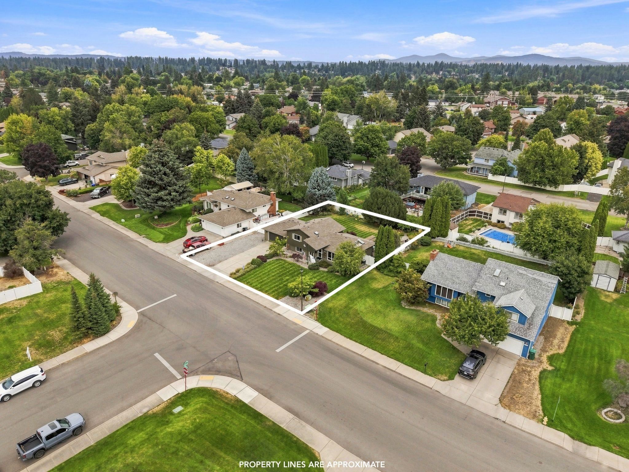 3625 S LORETTA Dr