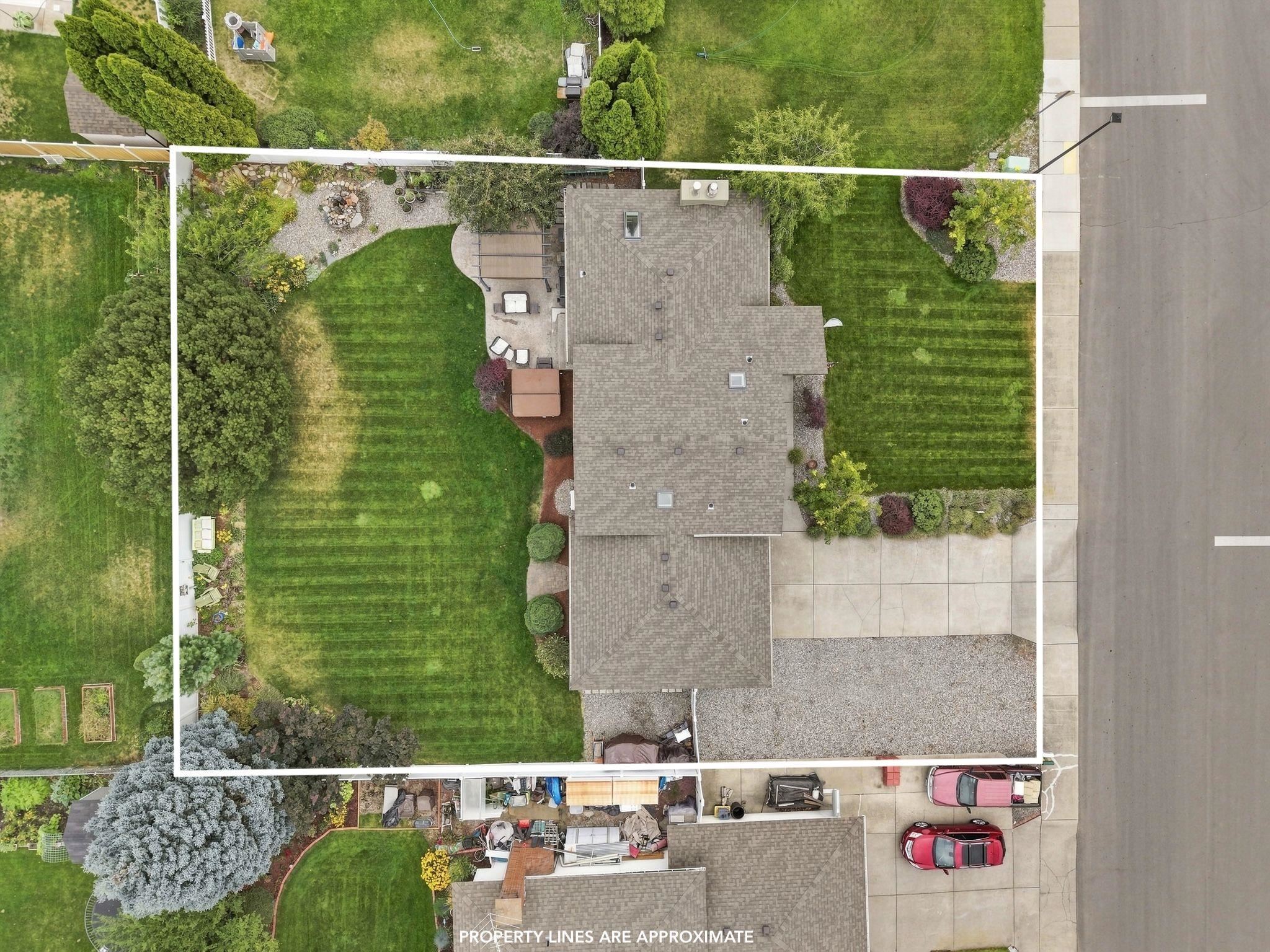 3625 S LORETTA Dr