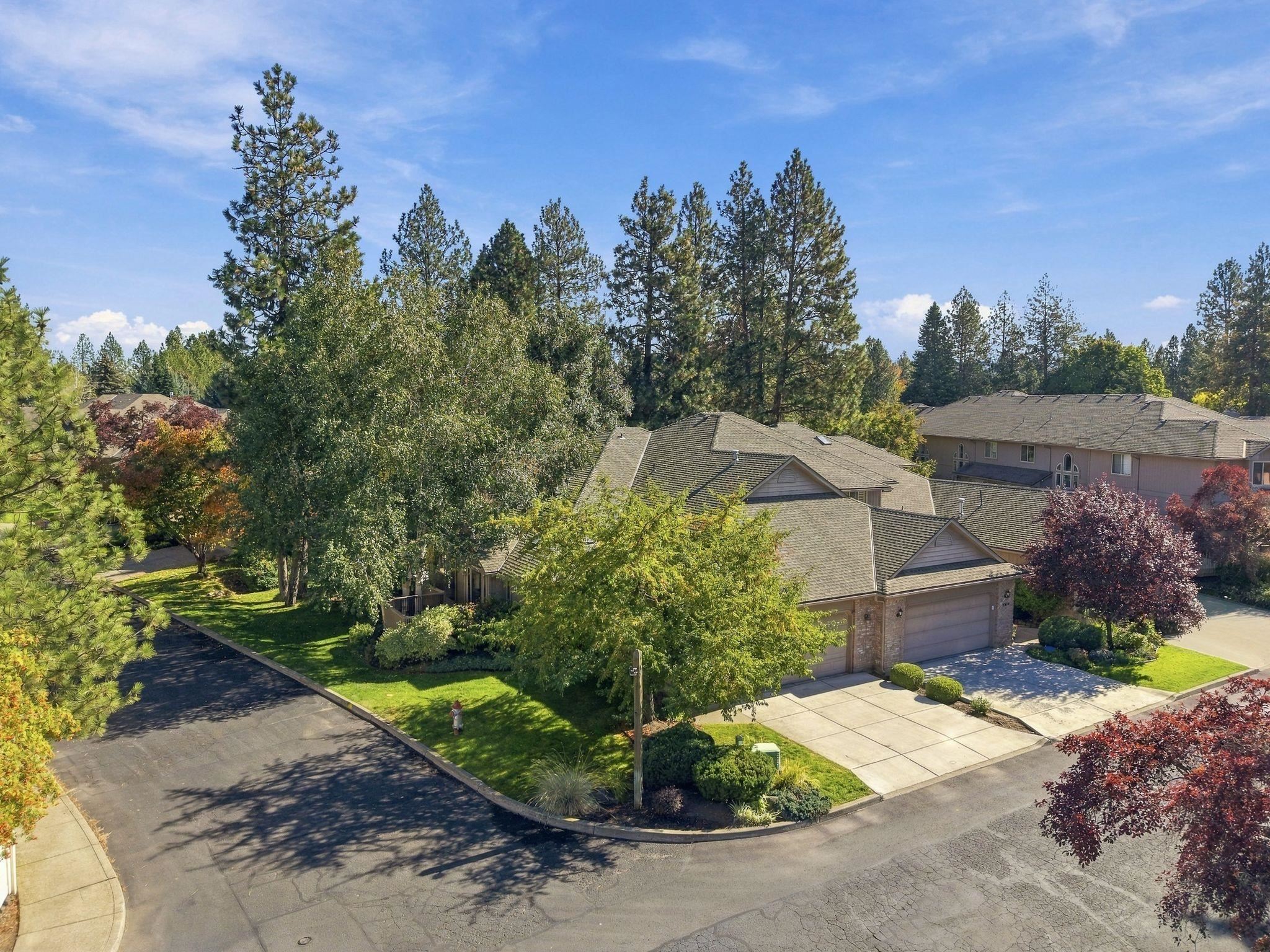 3211 S Quincy Ln
