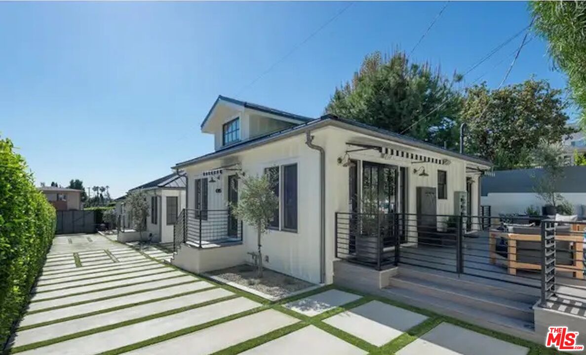4311 Finley Ave