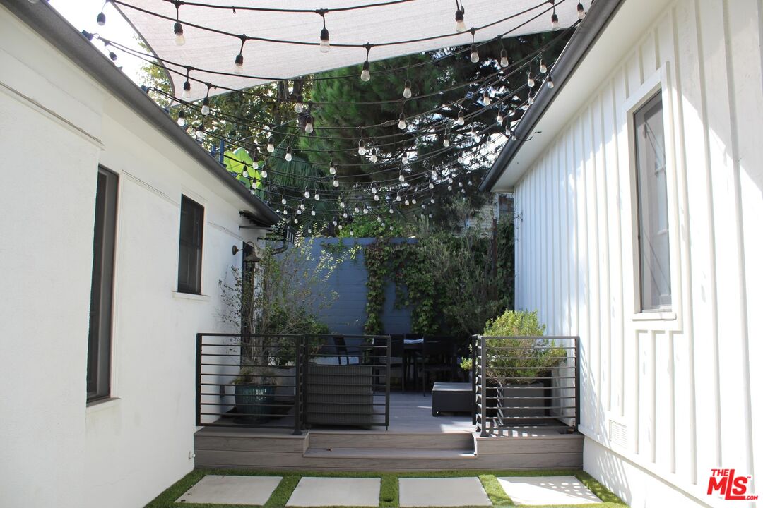 4311 Finley Ave