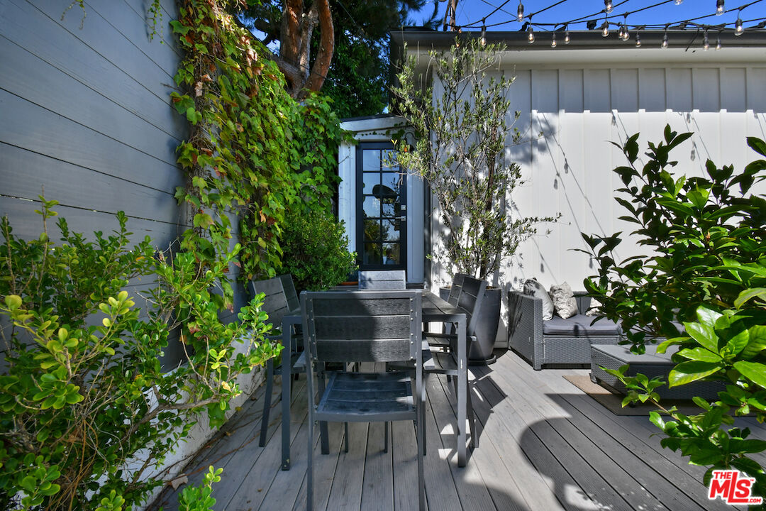 4311 Finley Ave