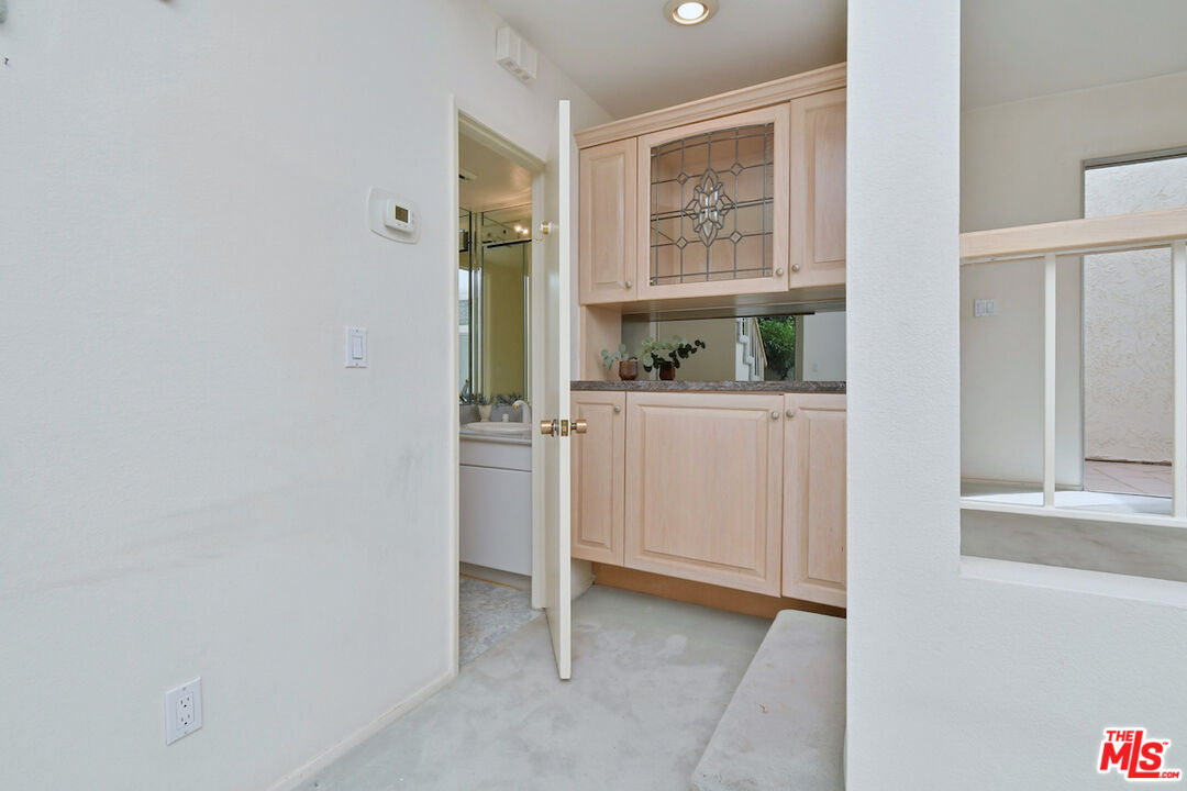 11738 Moorpark St Unit: E