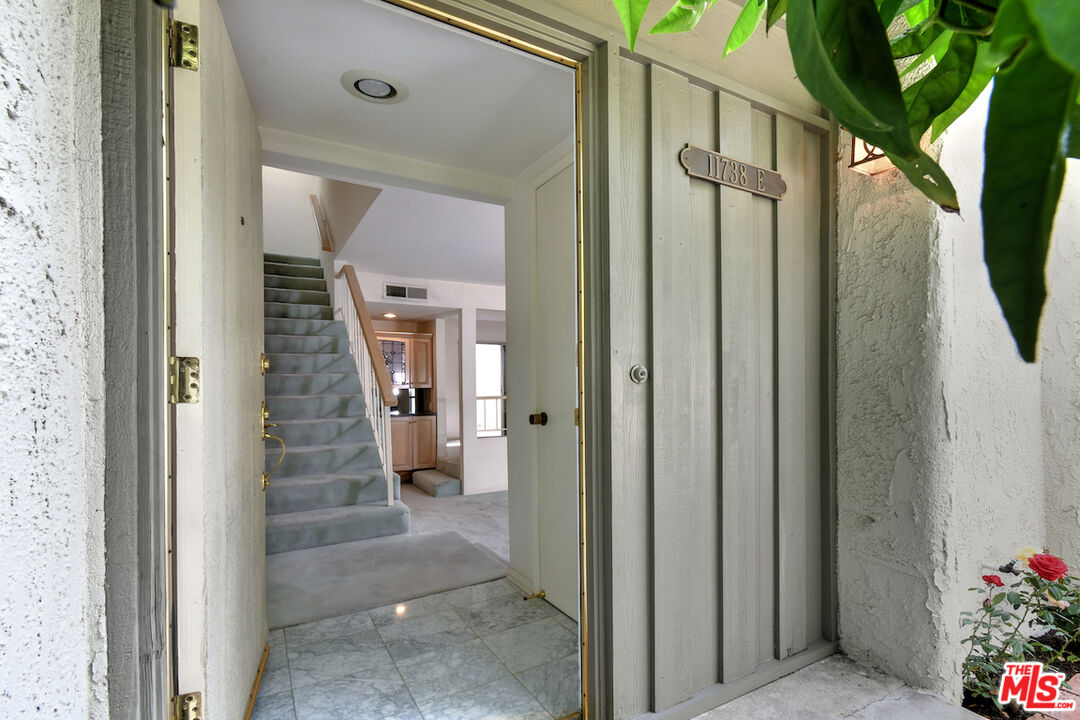 11738 Moorpark St Unit: E