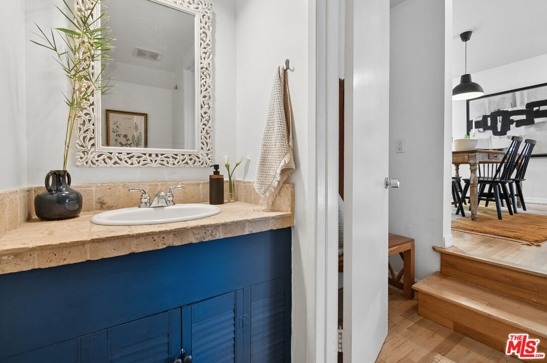 4241 Colfax Ave Unit: J