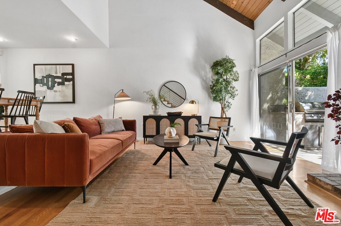4241 Colfax Ave Unit: J