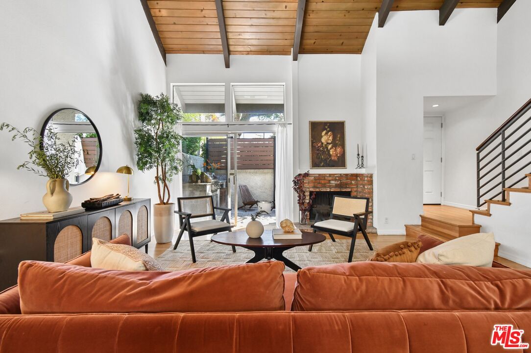 4241 Colfax Ave Unit: J