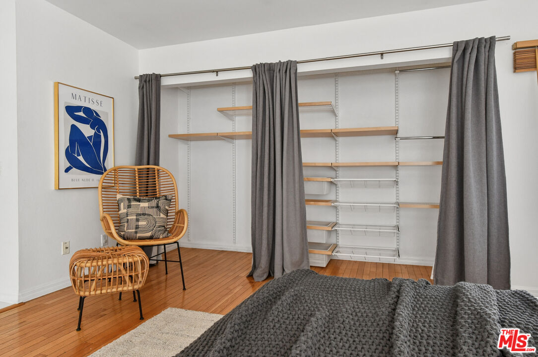 4241 Colfax Ave Unit: J