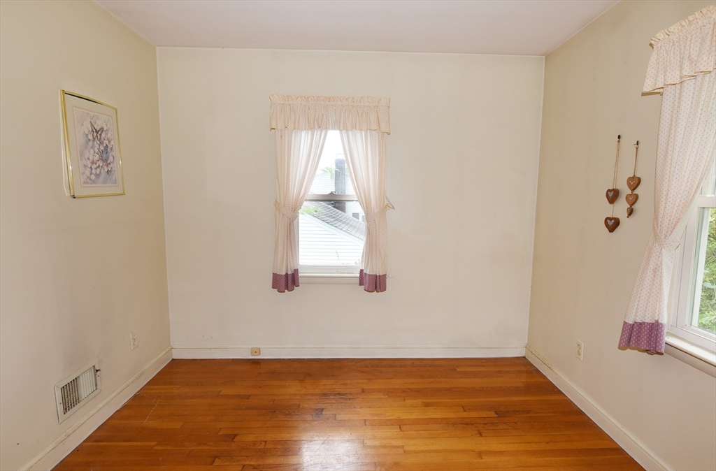 35 Ingrid Road