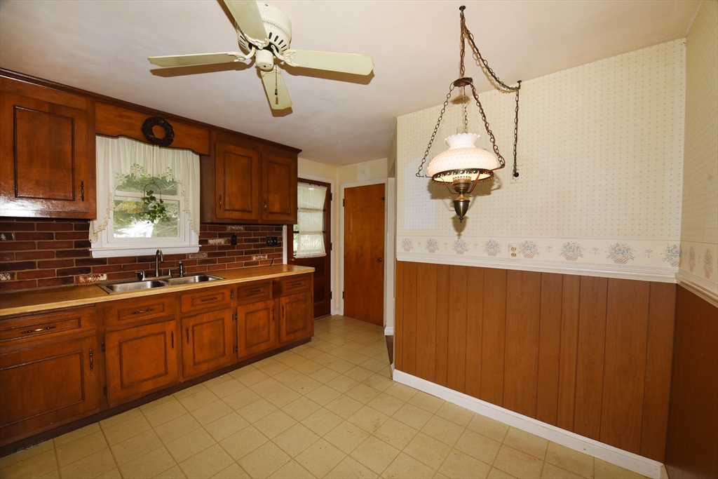 35 Ingrid Road