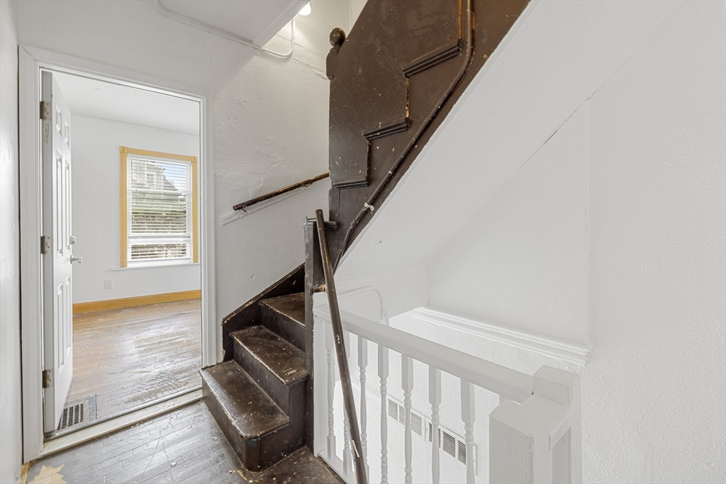 20 Beacon Hill Avenue