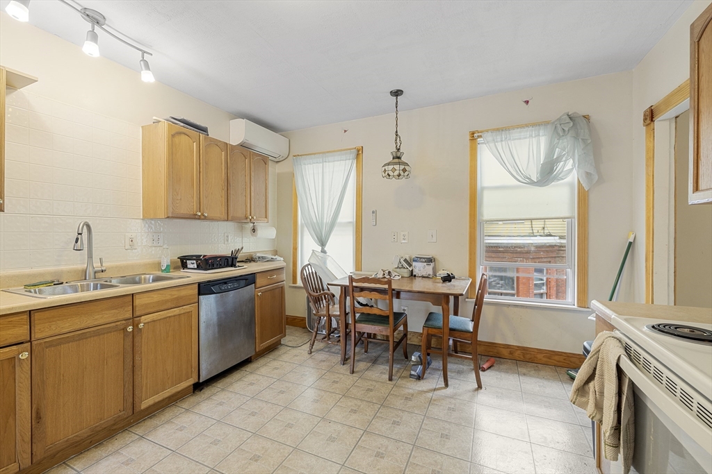 20 Beacon Hill Avenue