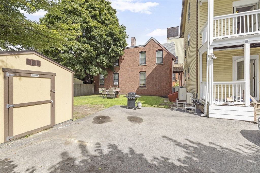 20 Beacon Hill Avenue