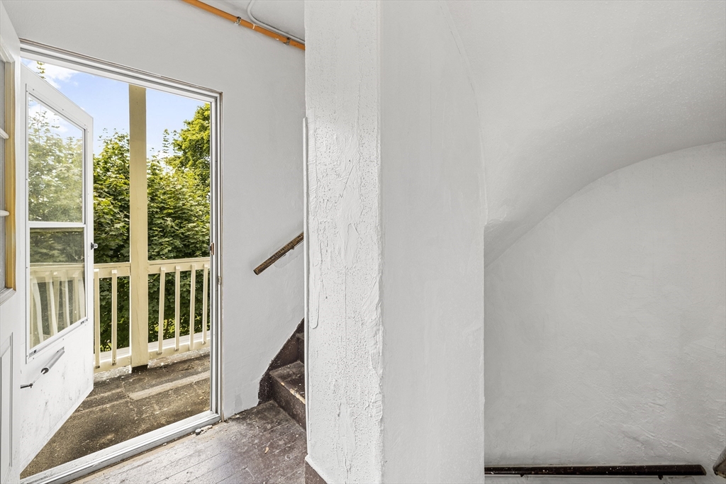 20 Beacon Hill Avenue