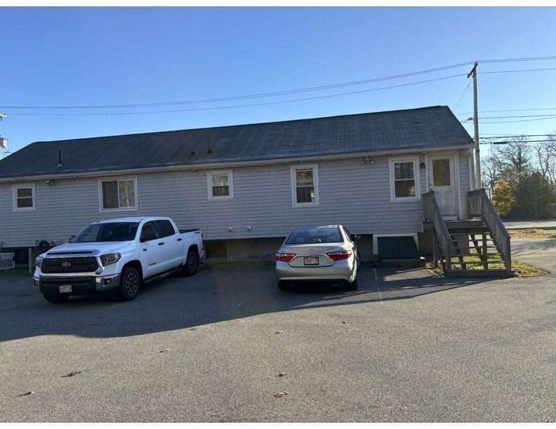 1581 Main Street