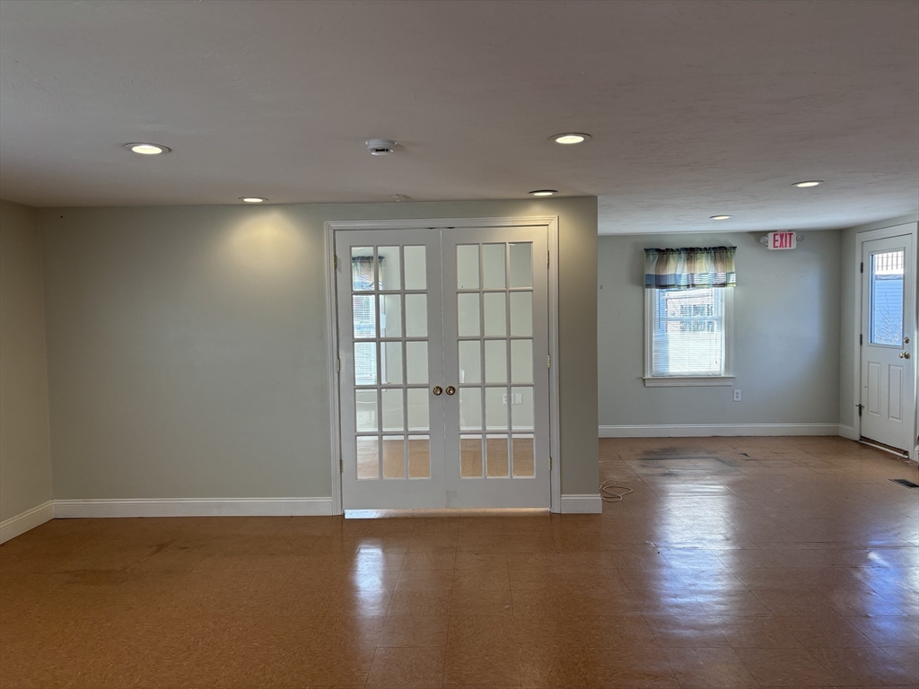 1581 Main Street