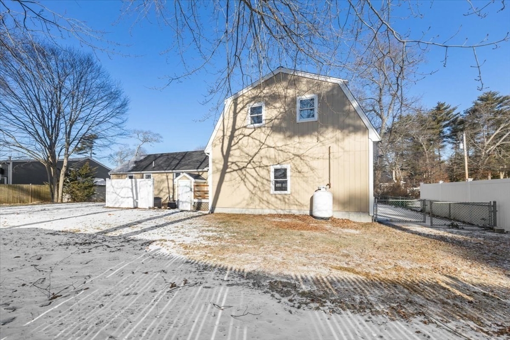 9 Cynthia Ave