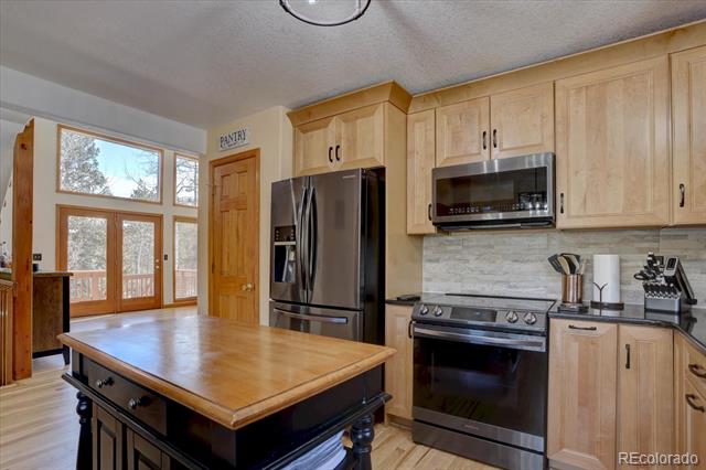 10438 Sunlight Lane