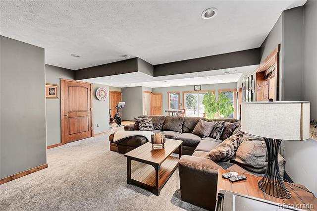 2284 Roland Drive