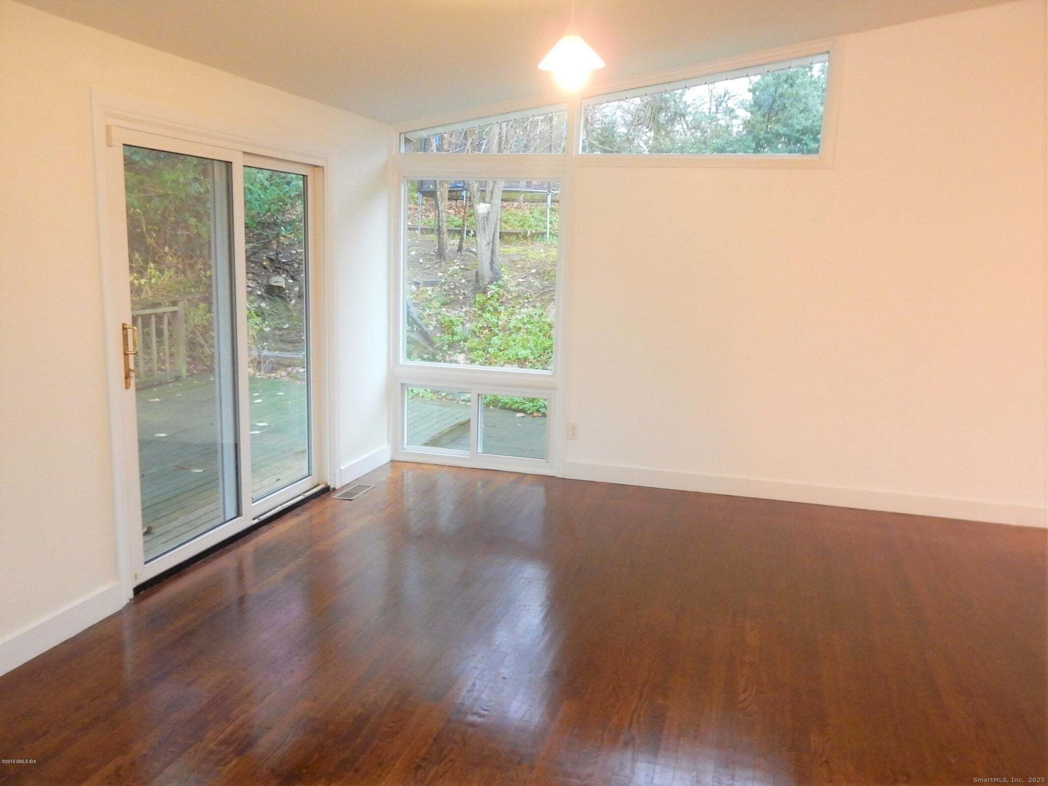 4 Split Timber Place