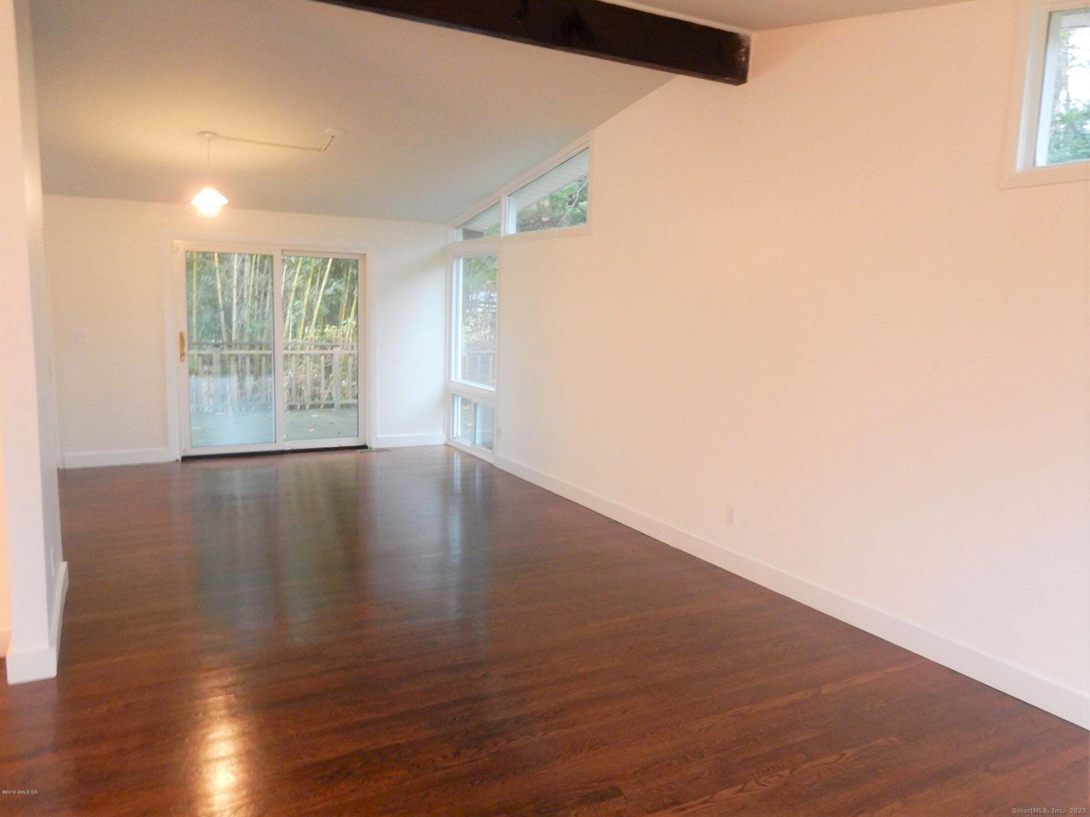 4 Split Timber Place