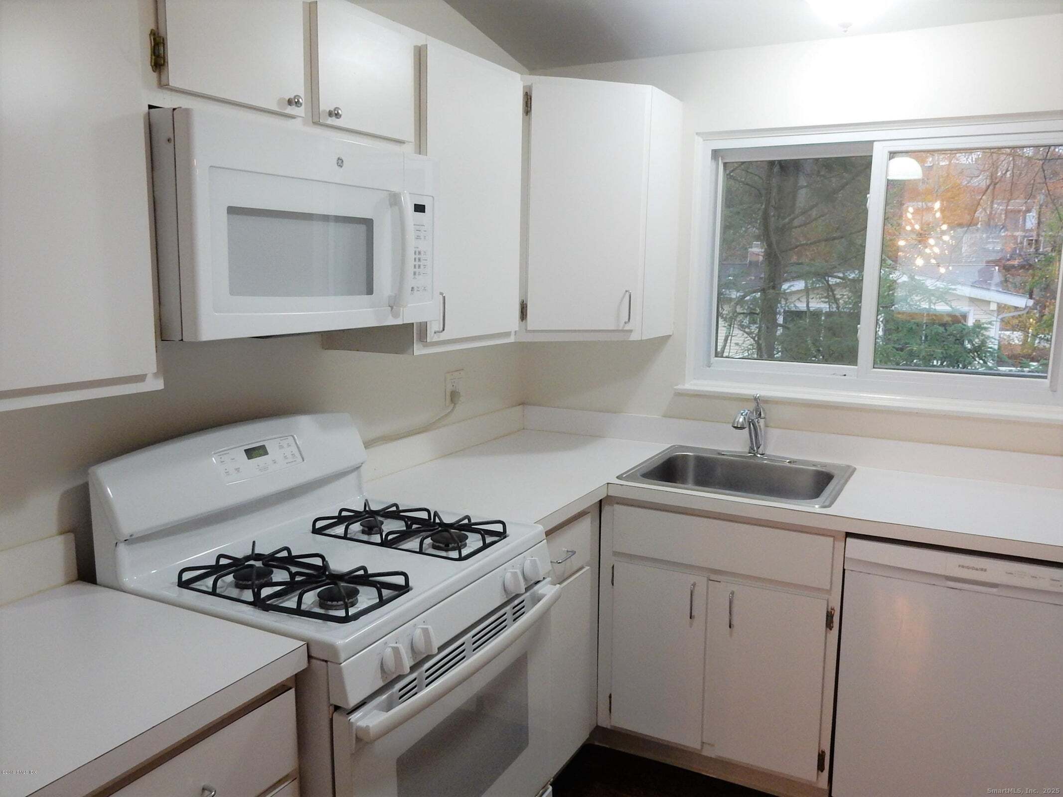 4 Split Timber Place