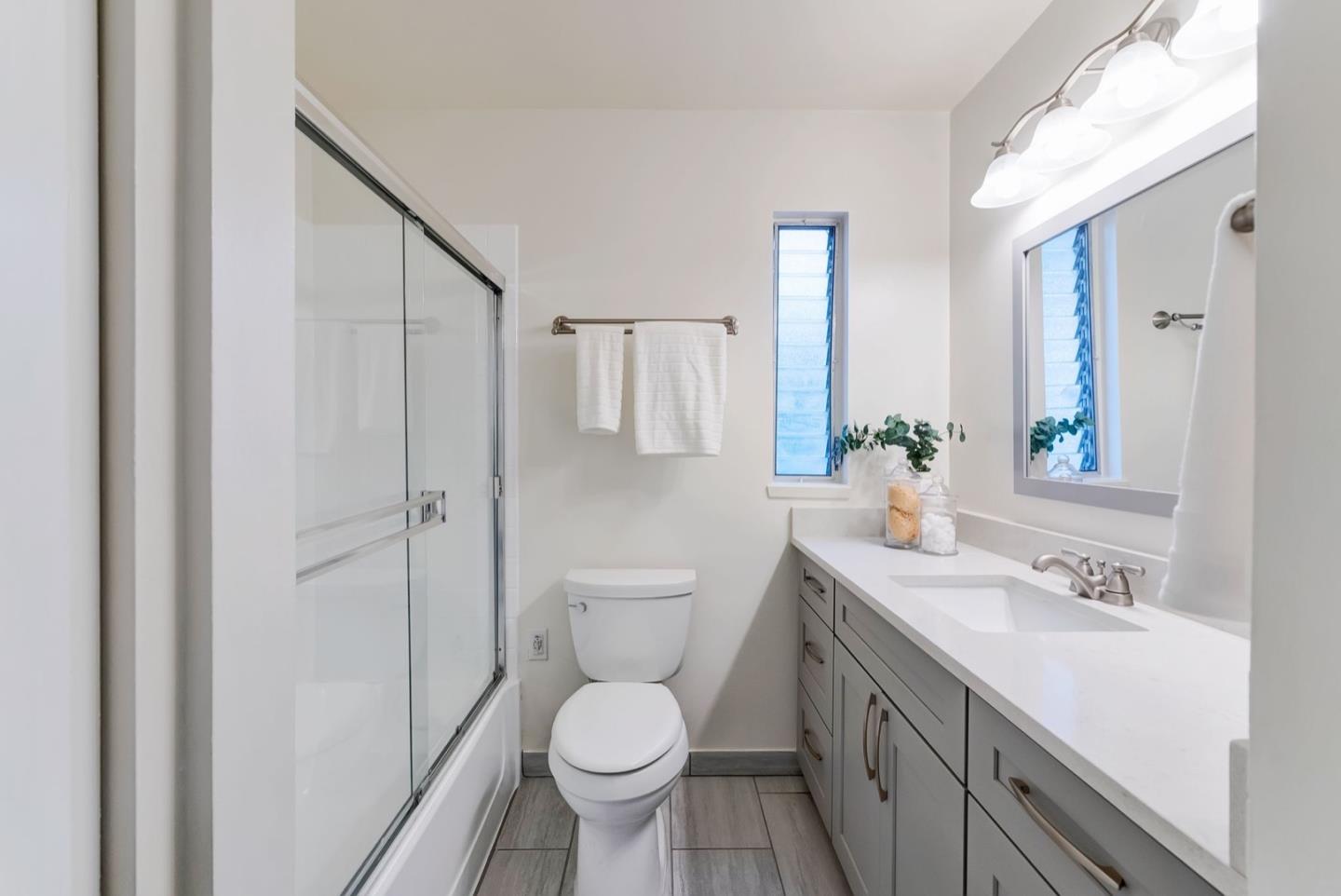 255 S Rengstorff AVE 135