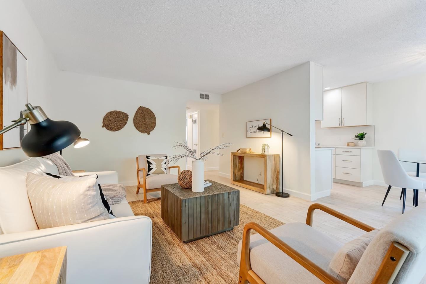 255 S Rengstorff AVE 135