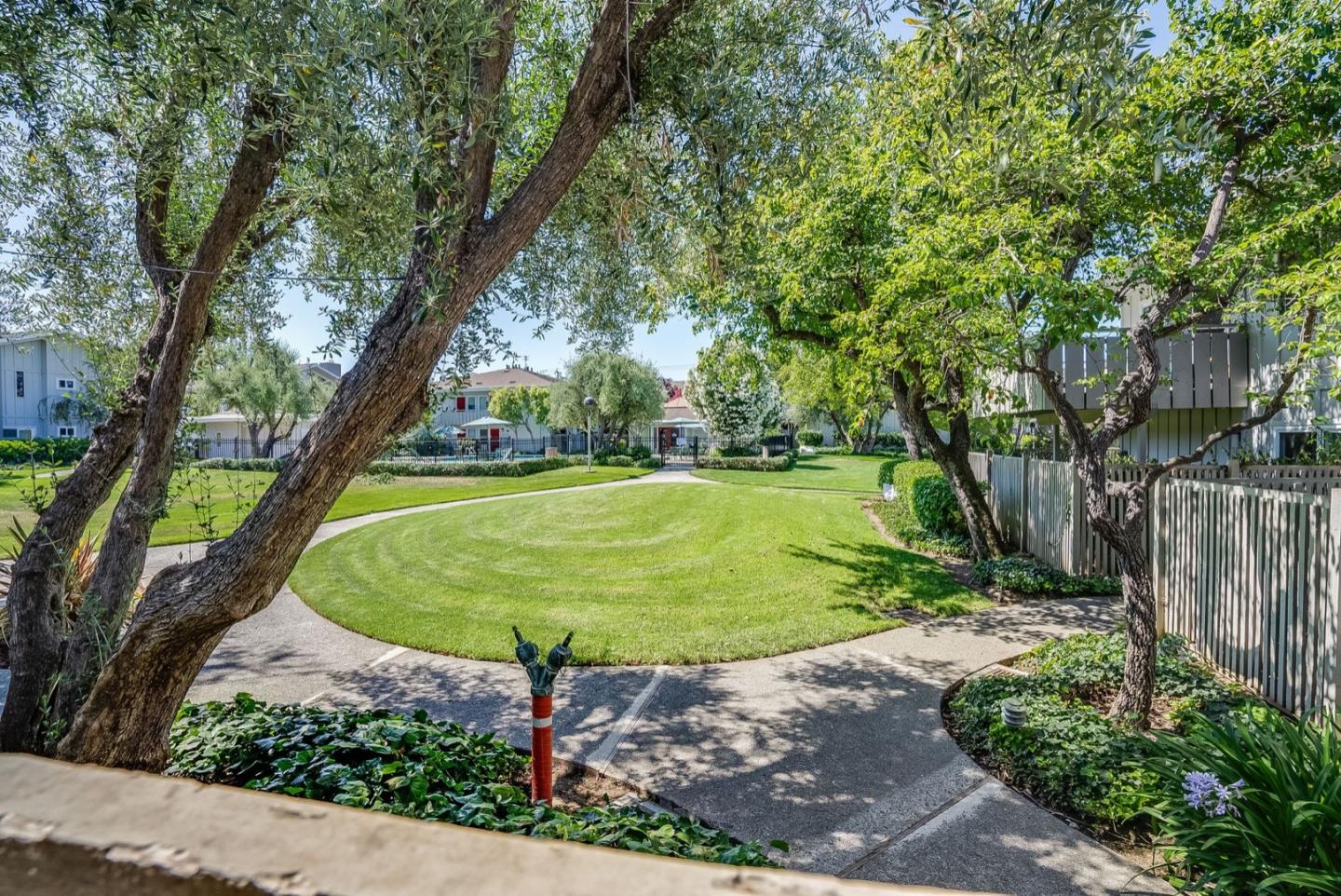 255 S Rengstorff AVE 135