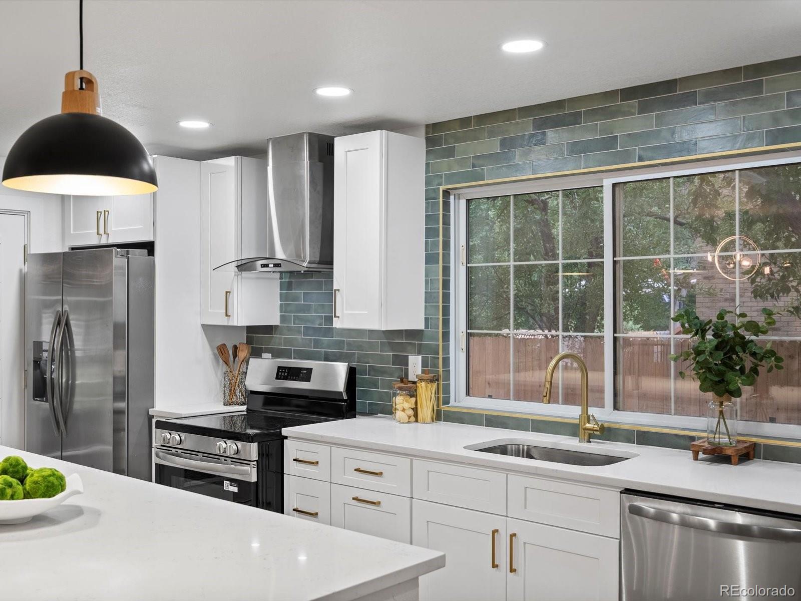 9628 W 74th Place