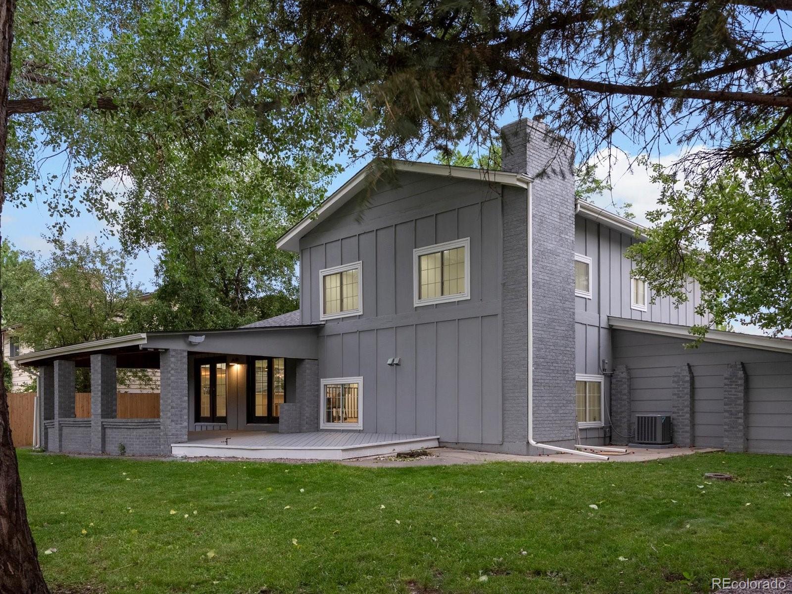 9628 W 74th Place
