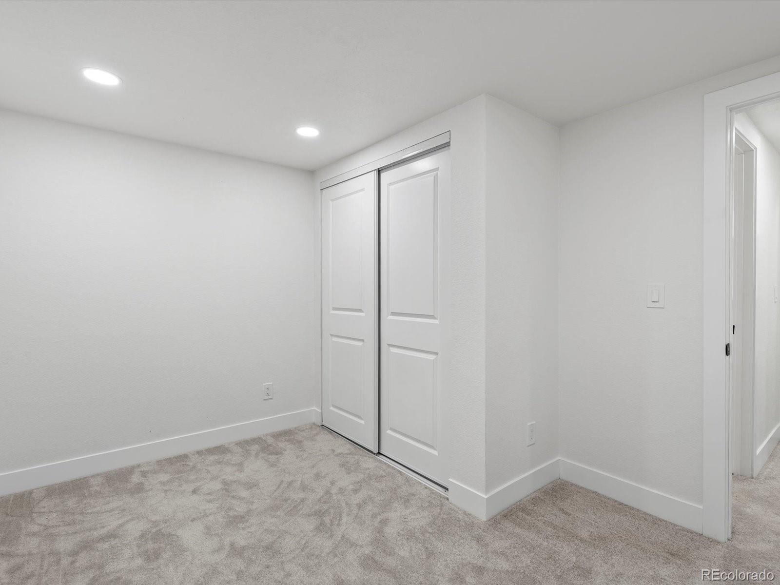 9628 W 74th Place