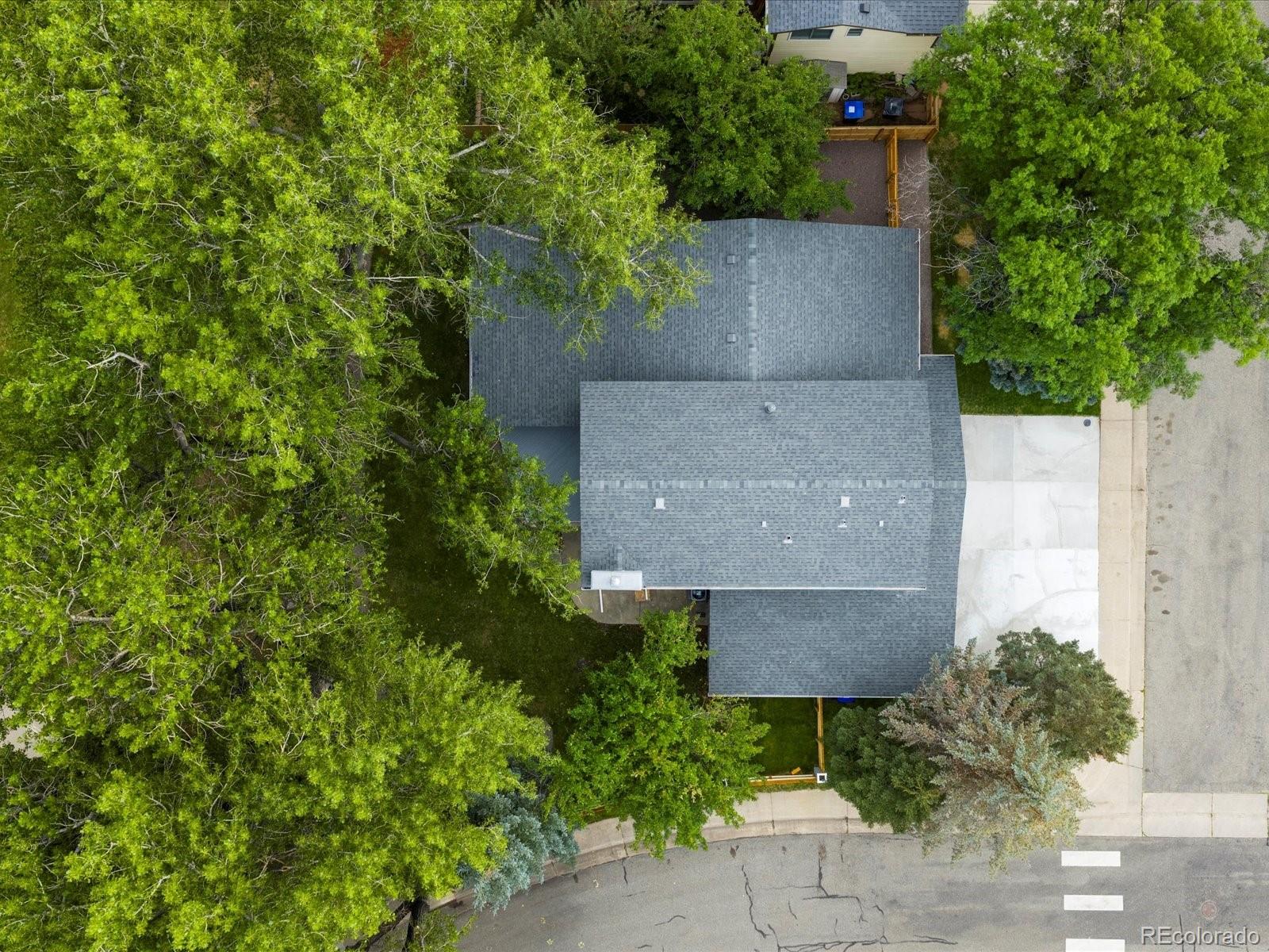 9628 W 74th Place