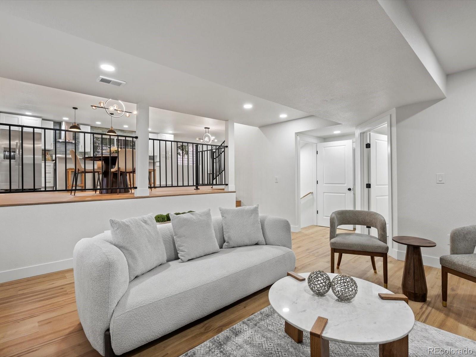 9628 W 74th Place