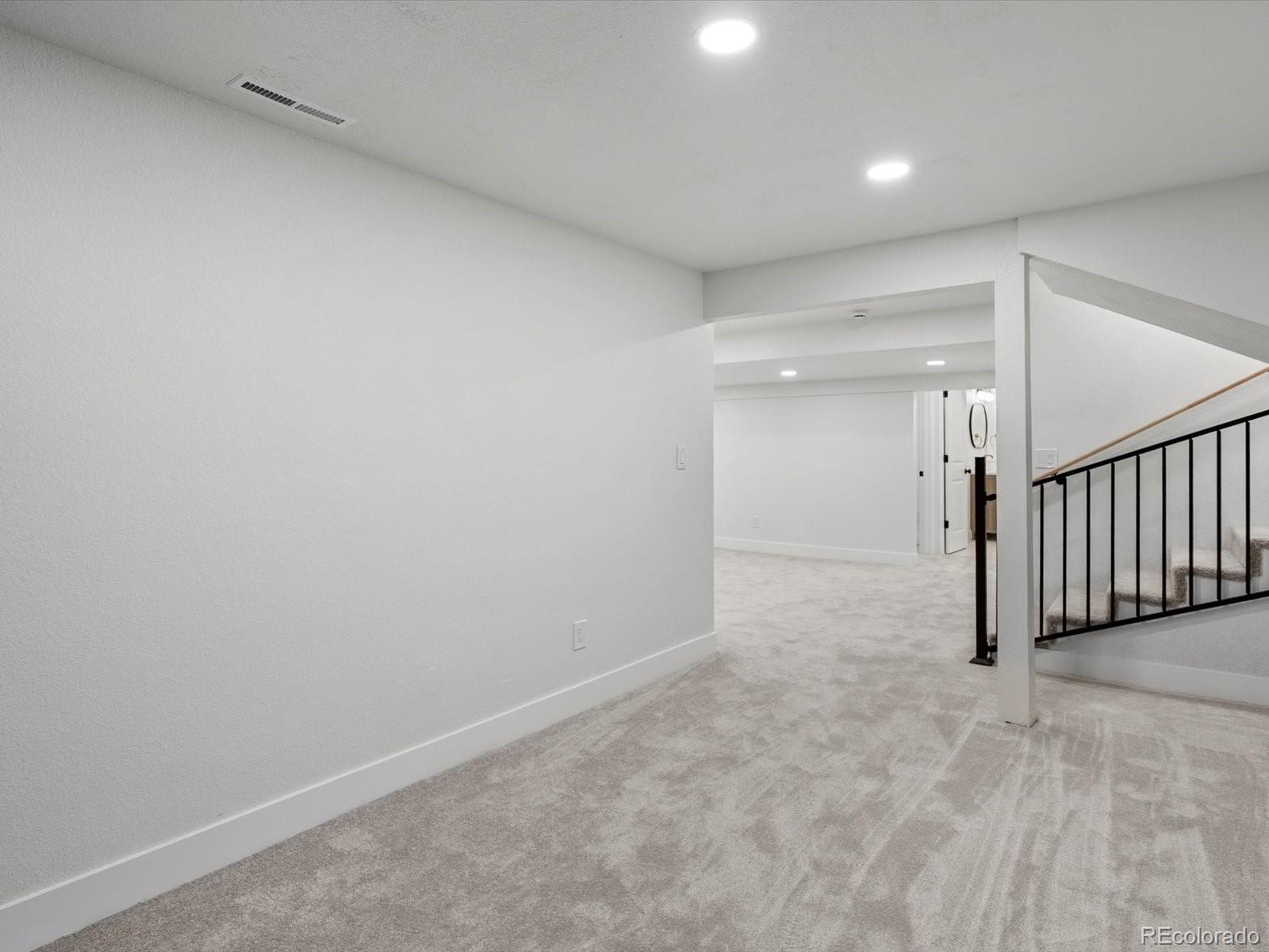 9628 W 74th Place