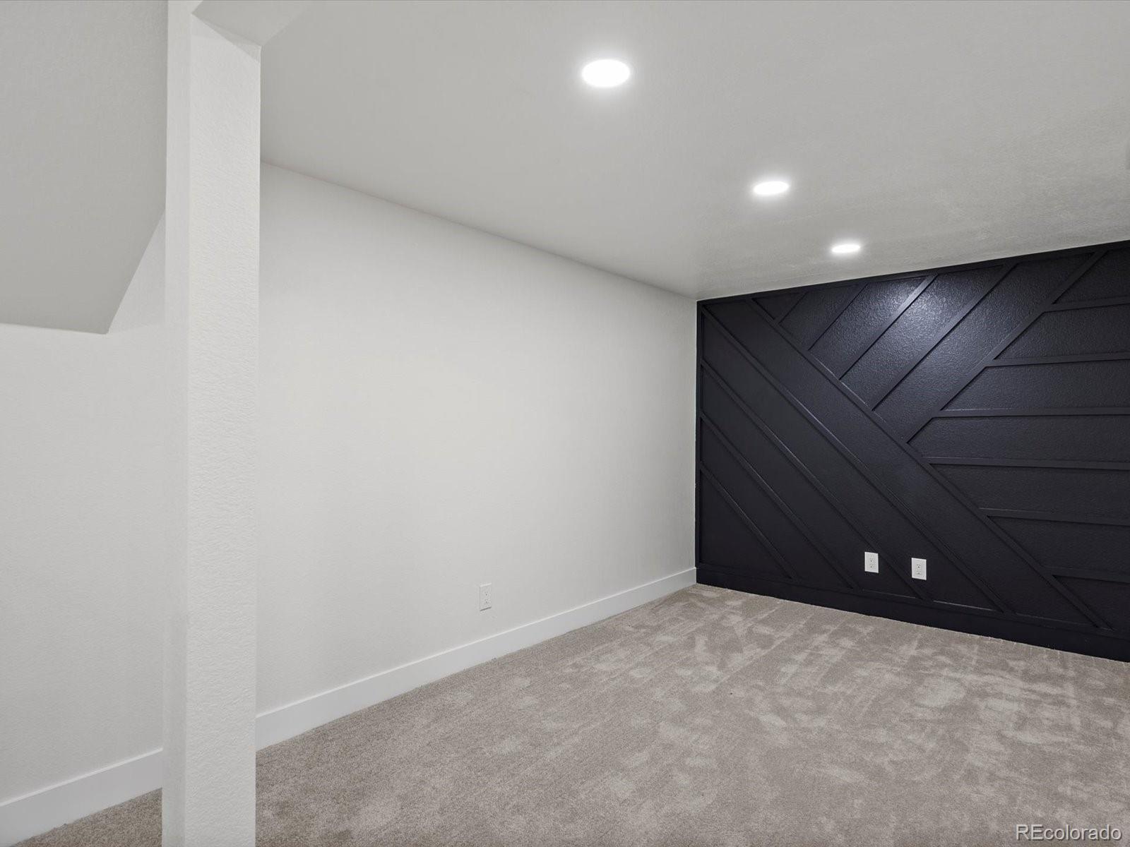 9628 W 74th Place