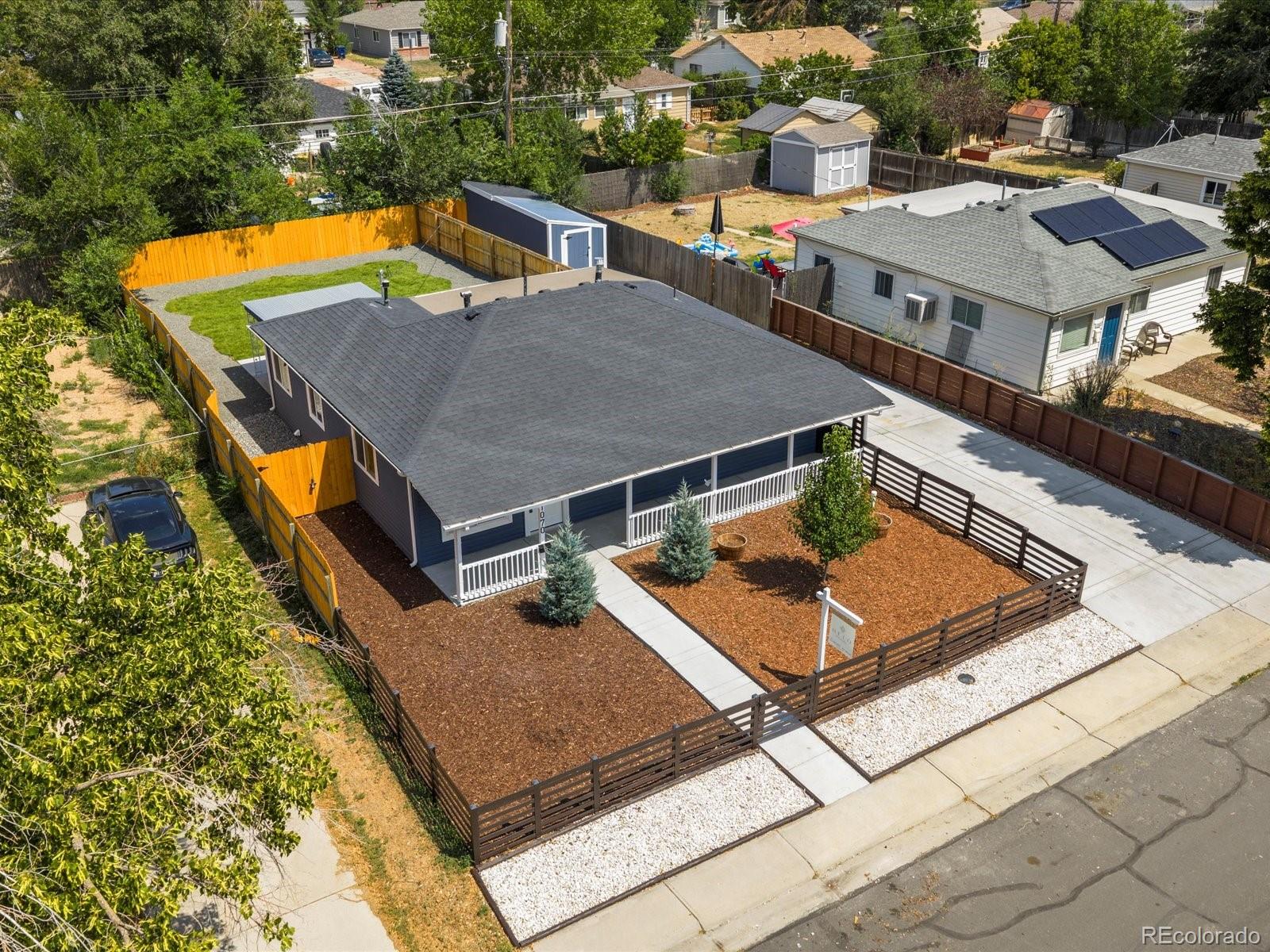 1070 Uvalda Street