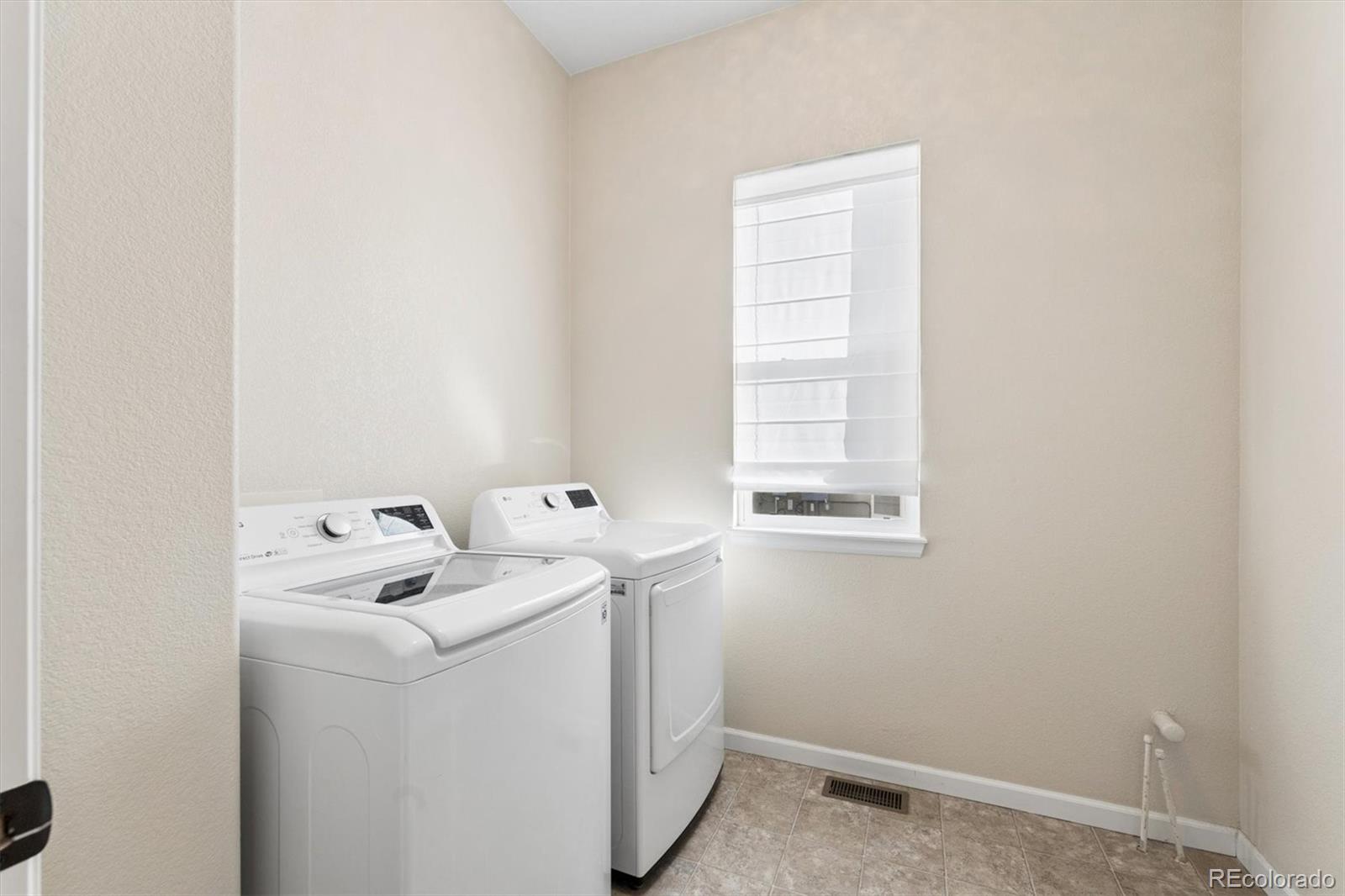 25412 E Quarto Place