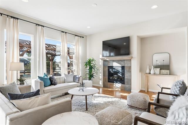 25412 E Quarto Place