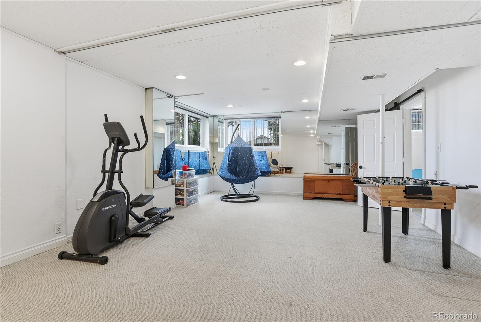 1810 W Exposition Avenue